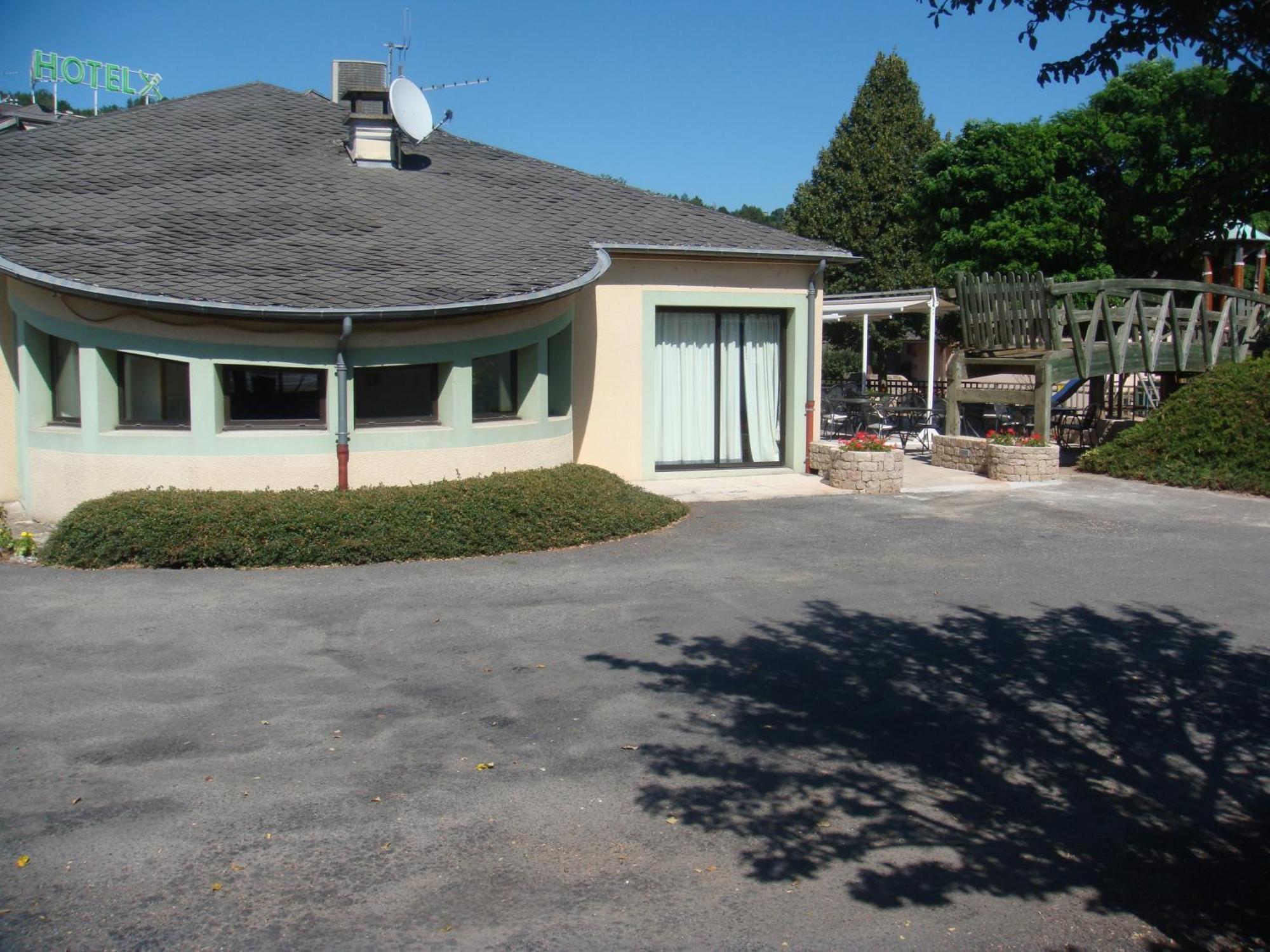 Hotel Hotel-Restaurant Le Calice Du Gevaudan - A75 Banassac