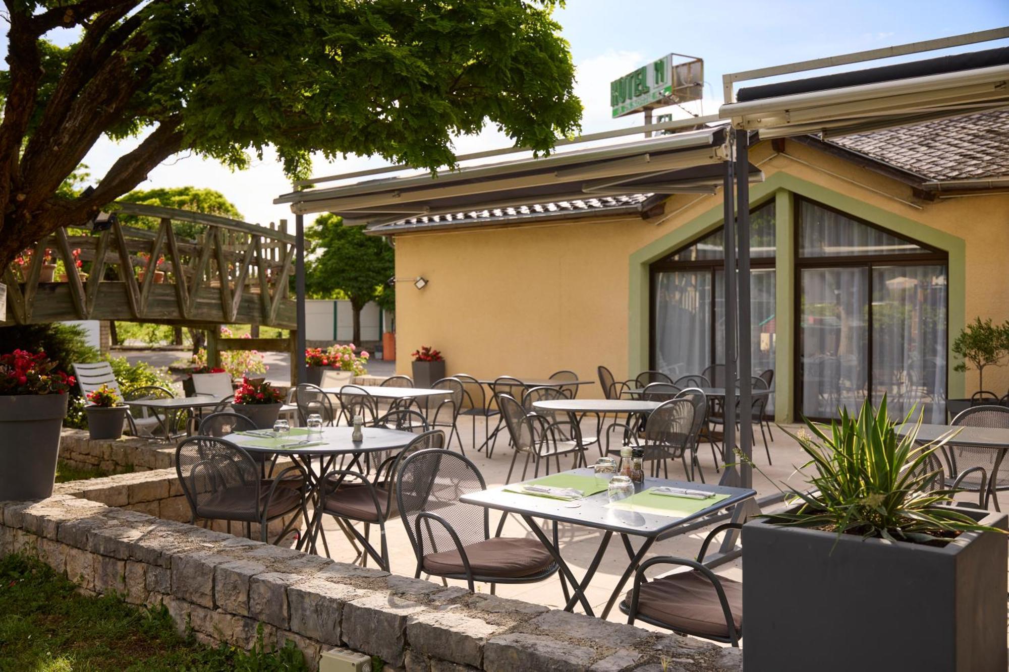 Hotel-Restaurant Le Calice Du Gevaudan - A75 Hotel 3*